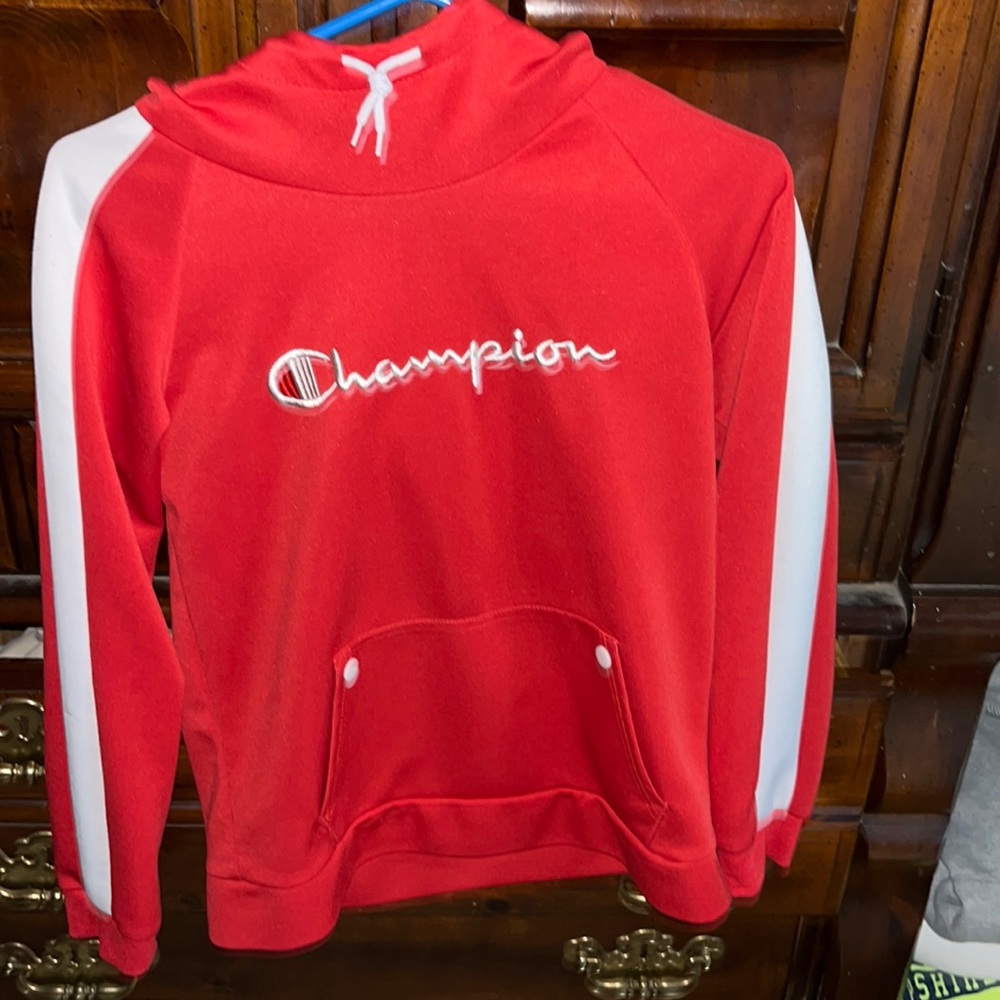 Champion hoodie !!